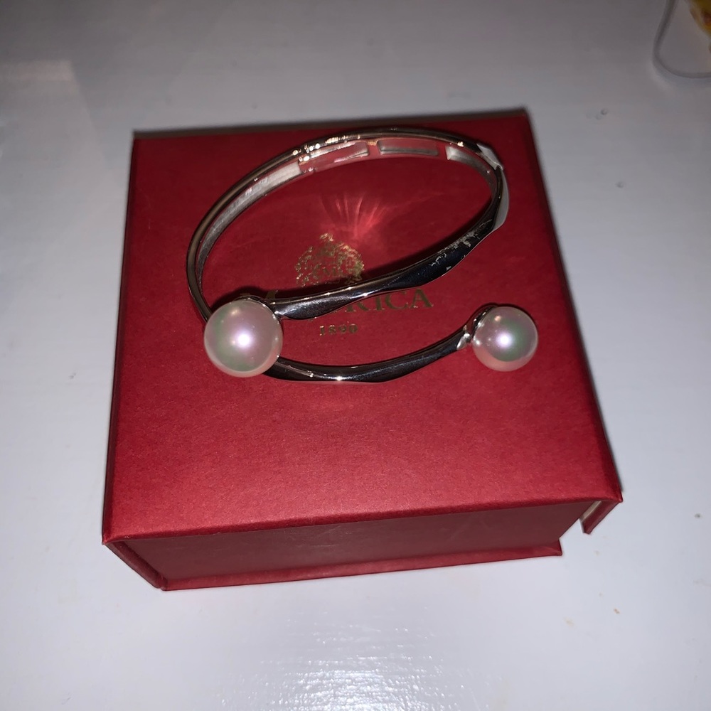 Majorica pearl cuff bracelet